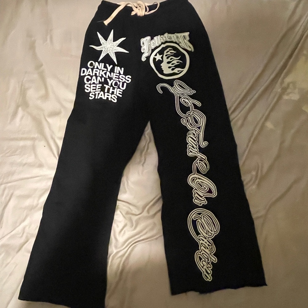 NEGOTIABLE HELLSTAR BLACK SWEATPANTS